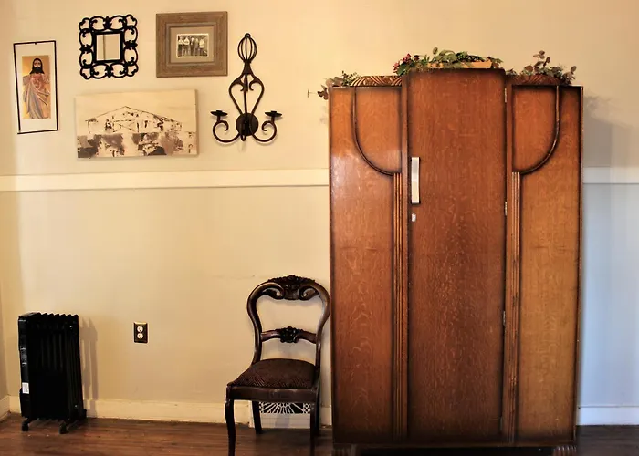 #Casa Mina #2 Central Rio Grande Historic Dist